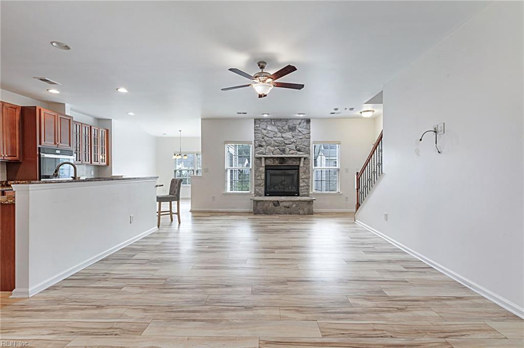 510 Loggerhead Dr Property Photo 4