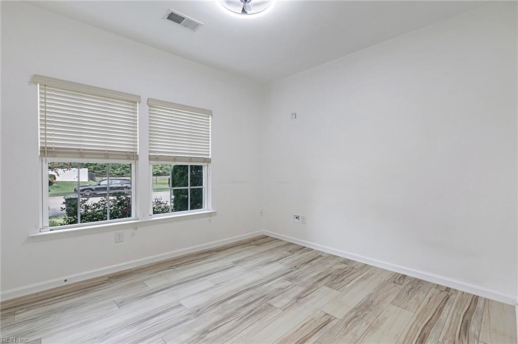 510 Loggerhead Dr Property Photo 18
