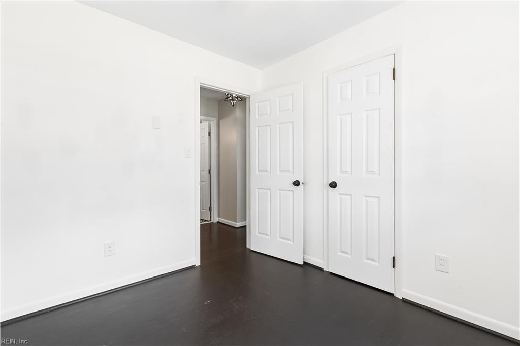 208 Collins Dr Property Photo 23
