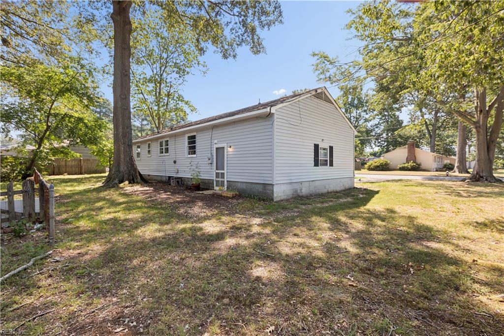 208 Collins Dr Property Photo 31