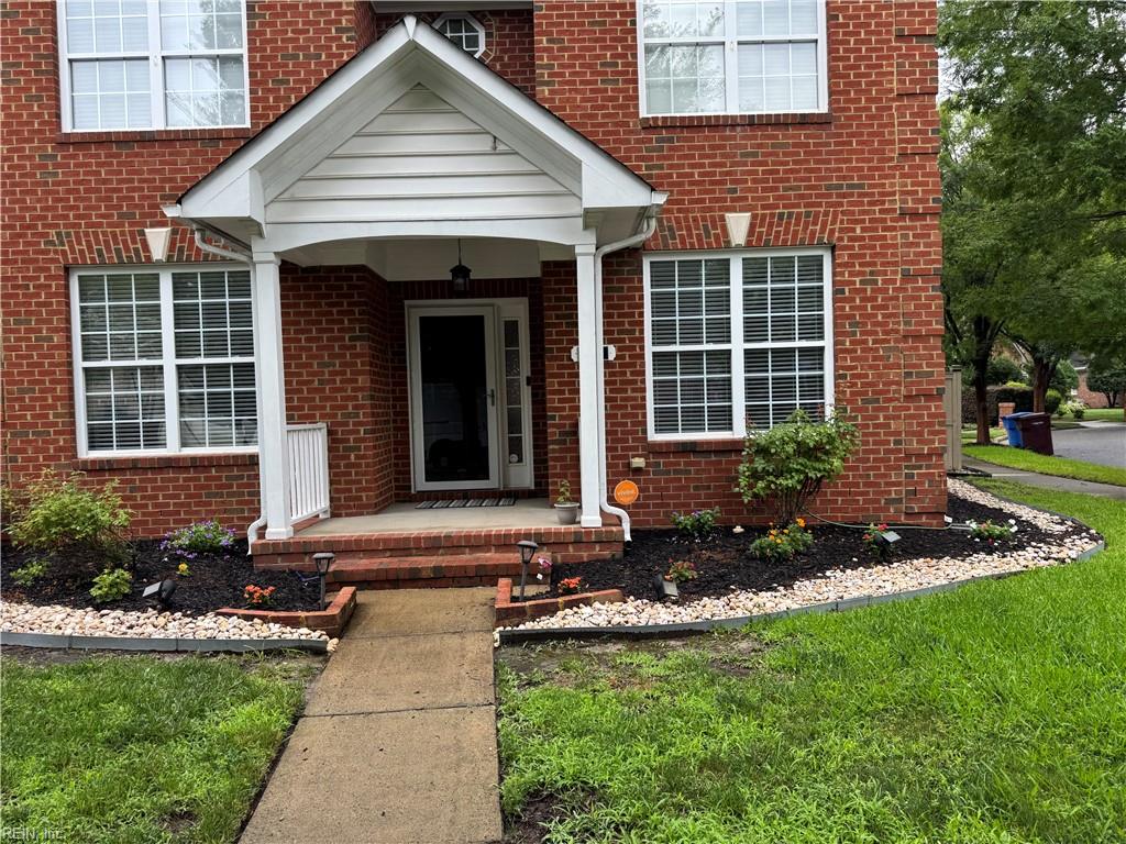 948 Stanhope Gdns Property Photo 16