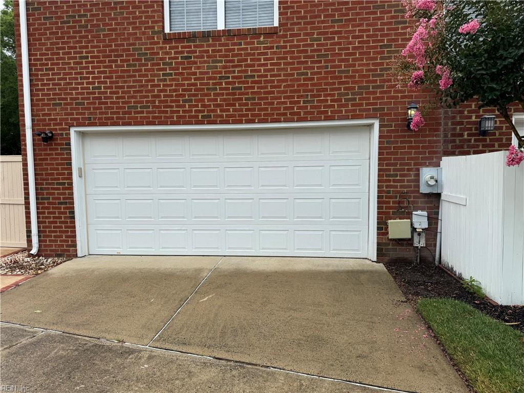 948 Stanhope Gdns Property Photo 18