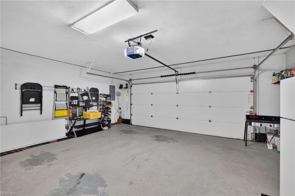 948 Stanhope Gdns Property Photo 30