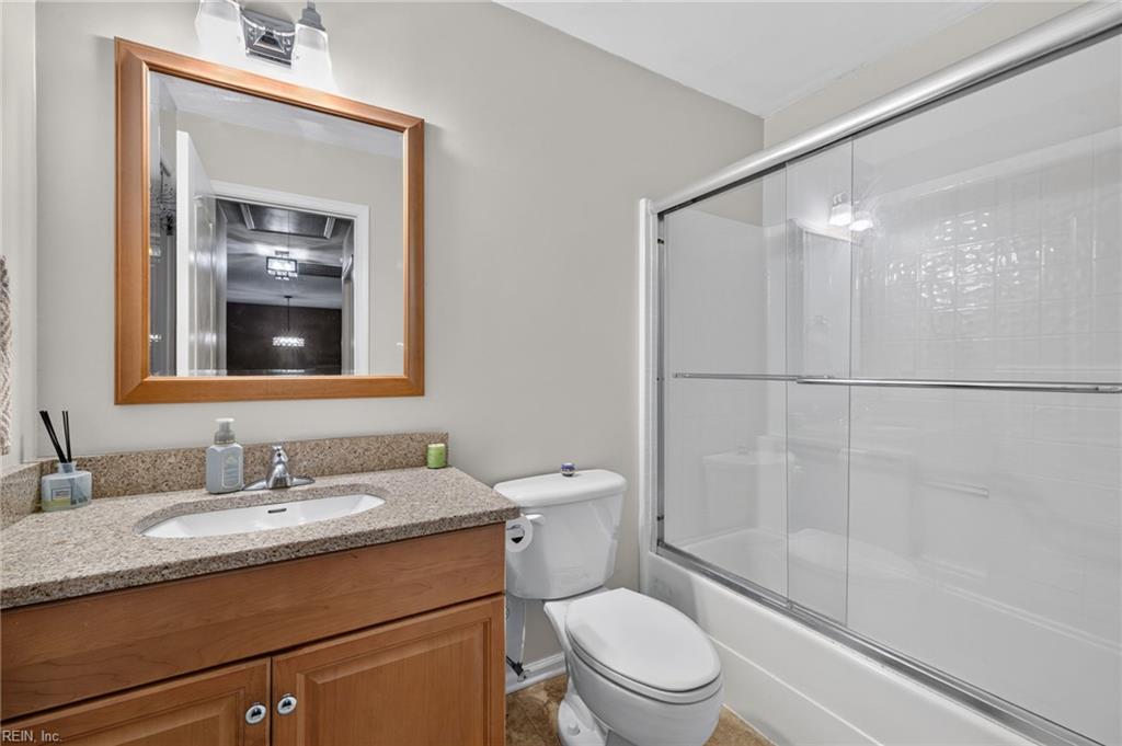 948 Stanhope Gdns Property Photo 32
