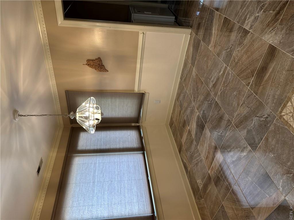 634 Aguilla Dr Property Photo 4