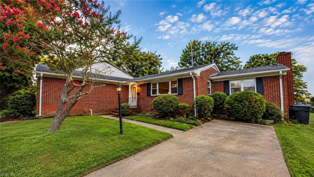 58 College Pl Property Photo 1