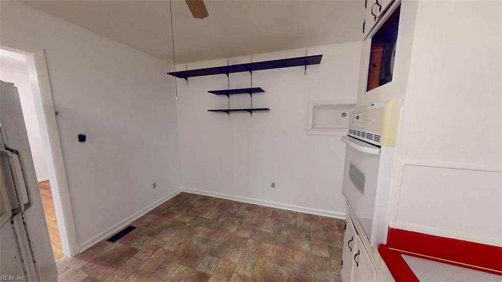 58 College Pl Property Photo 14