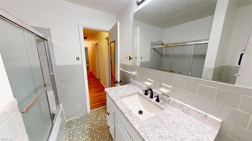 58 College Pl Property Photo 15