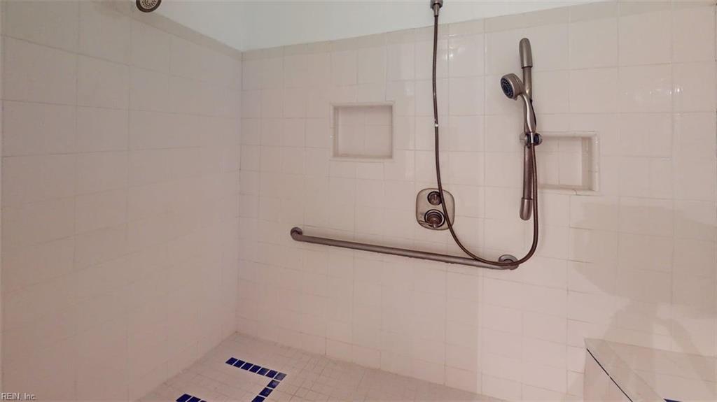 58 College Pl Property Photo 28