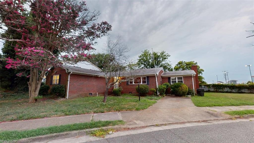 58 College Pl Property Photo 44