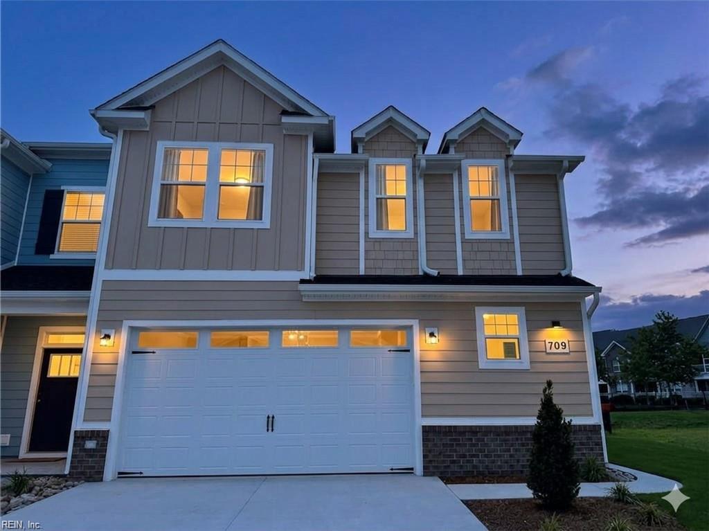 709 Flatrock Ln Property Photo 1