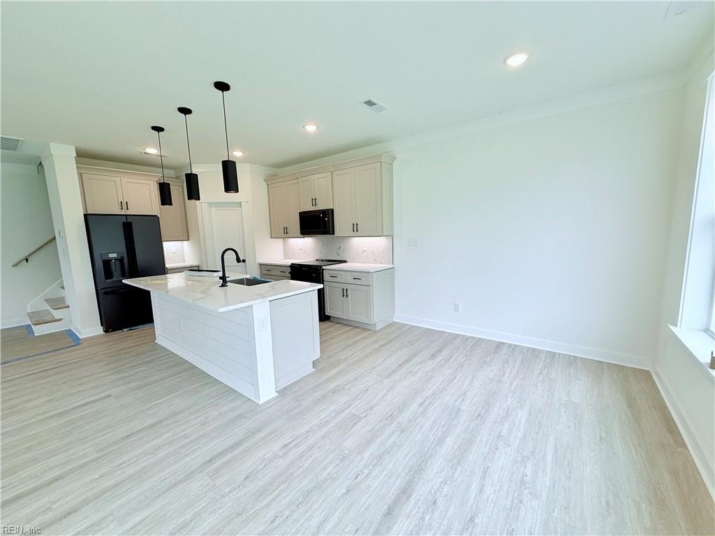 709 Flatrock Ln Property Photo 15