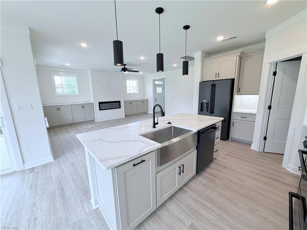 709 Flatrock Ln Property Photo 16