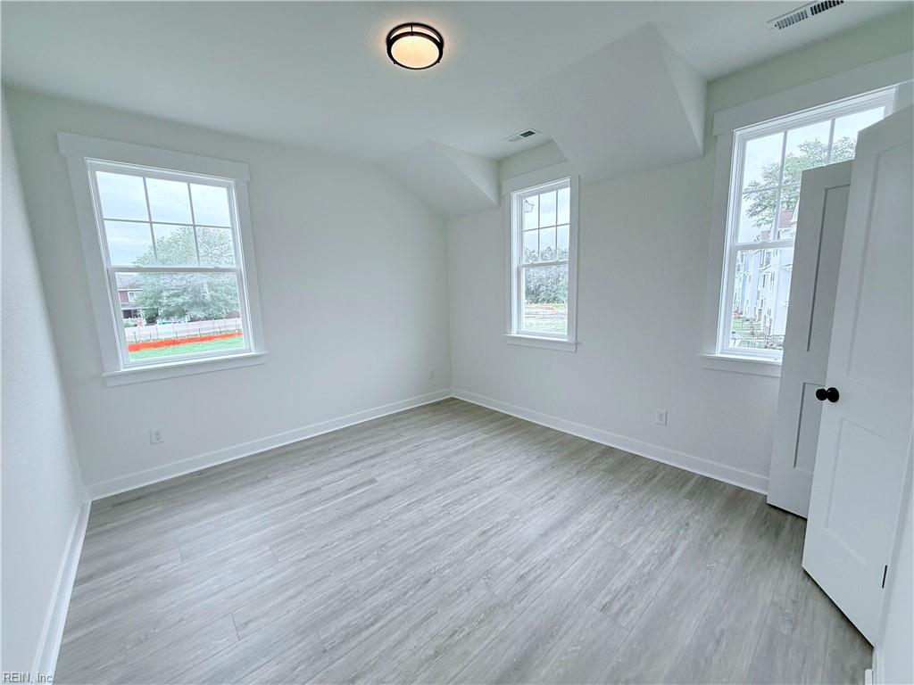 709 Flatrock Ln Property Photo 33