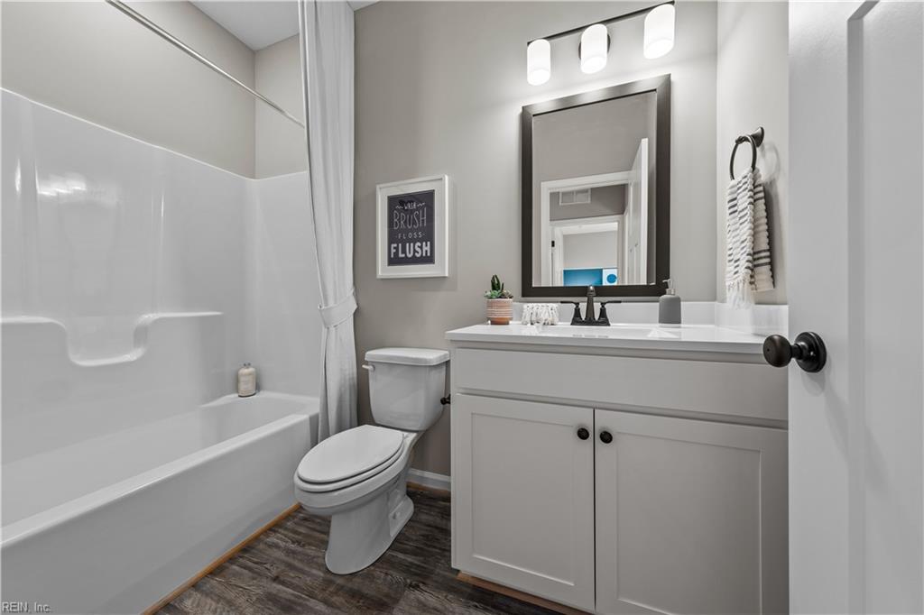 1309 Watermark Way Property Photo 13