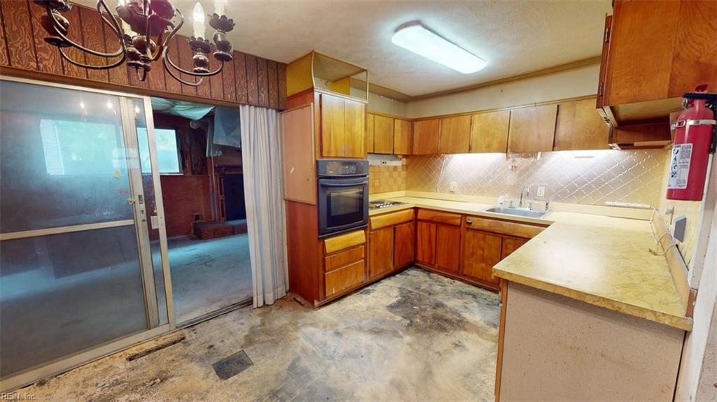 829 Round Bay Cir Property Photo 4