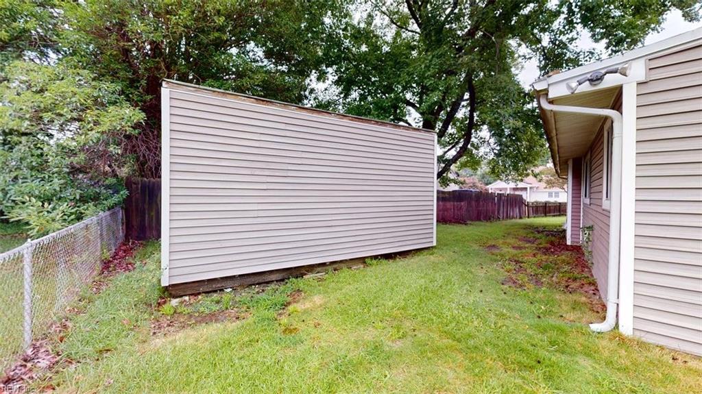 829 Round Bay Cir Property Photo 37