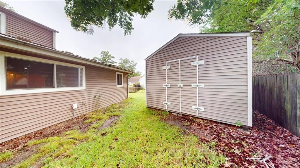 829 Round Bay Cir Property Photo 39