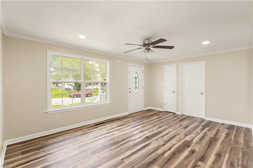 10 Langley Cir Property Photo 5