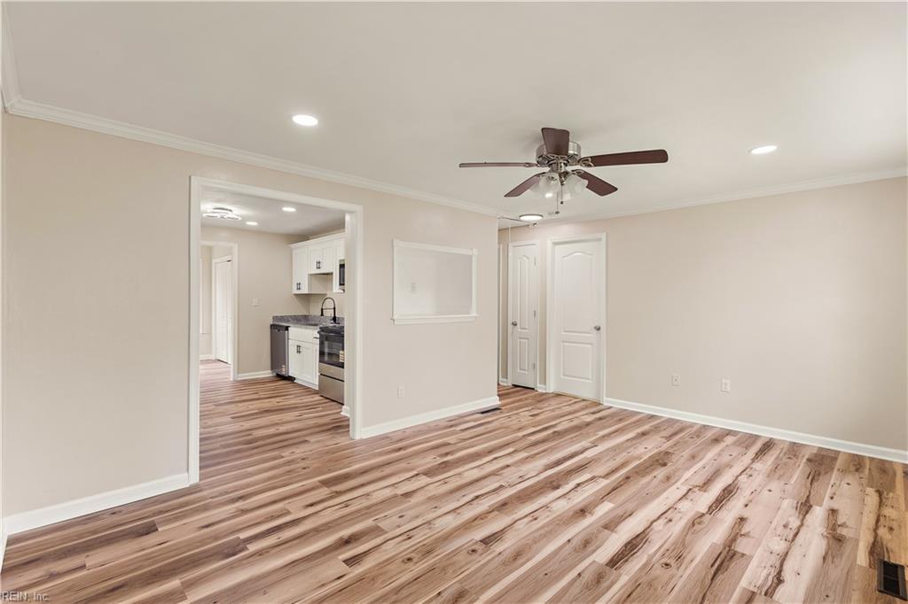 10 Langley Cir Property Photo 6