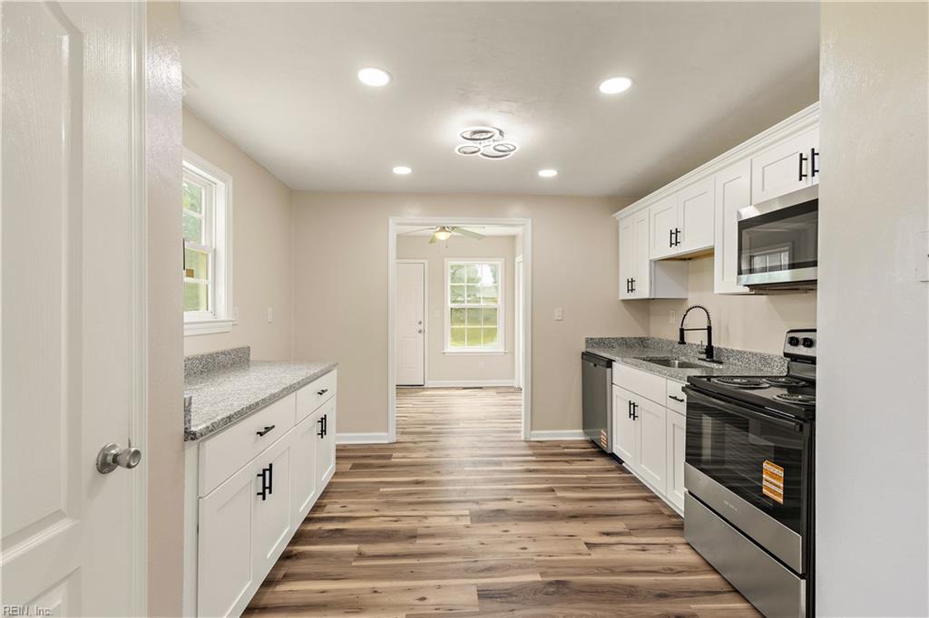 10 Langley Cir Property Photo 8