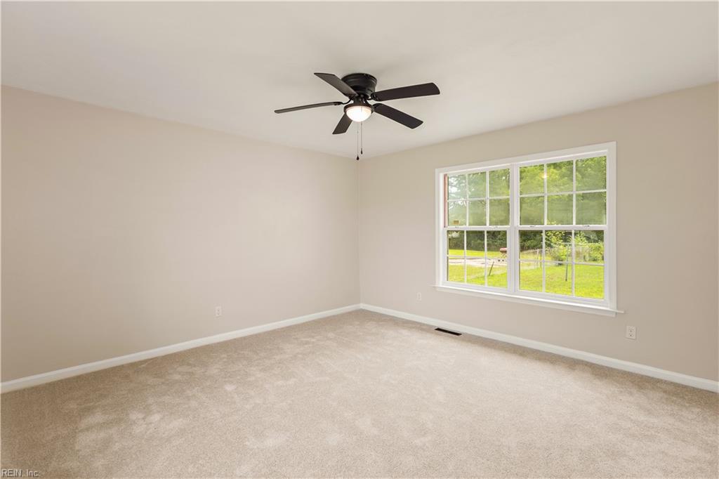 10 Langley Cir Property Photo 11