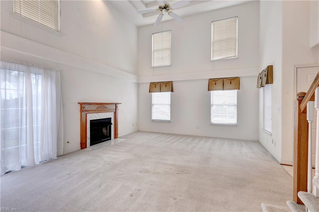 135 Waters Edge Dr Property Photo 8