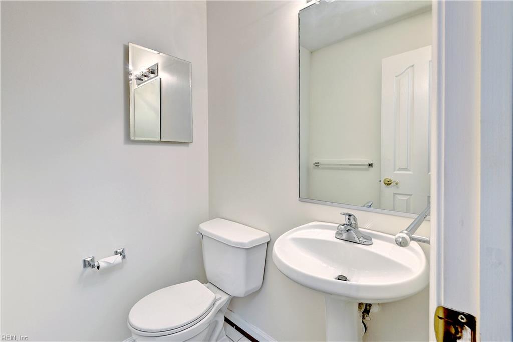 135 Waters Edge Dr Property Photo 20