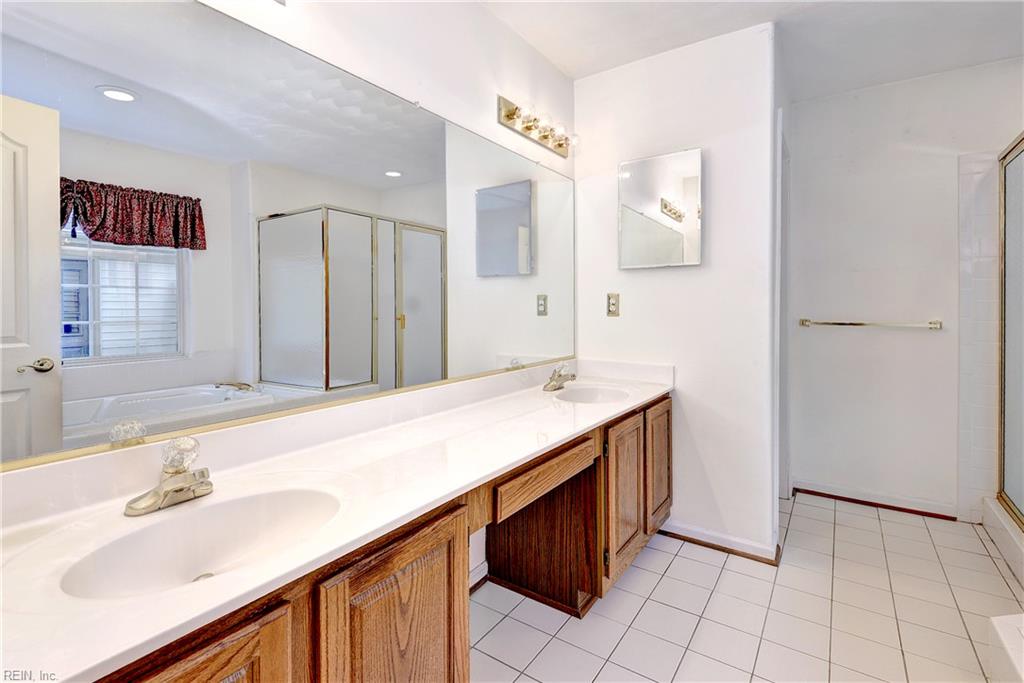 135 Waters Edge Dr Property Photo 23