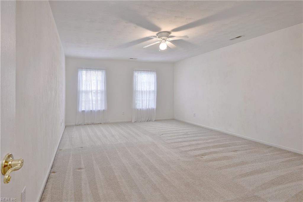 135 Waters Edge Dr Property Photo 29