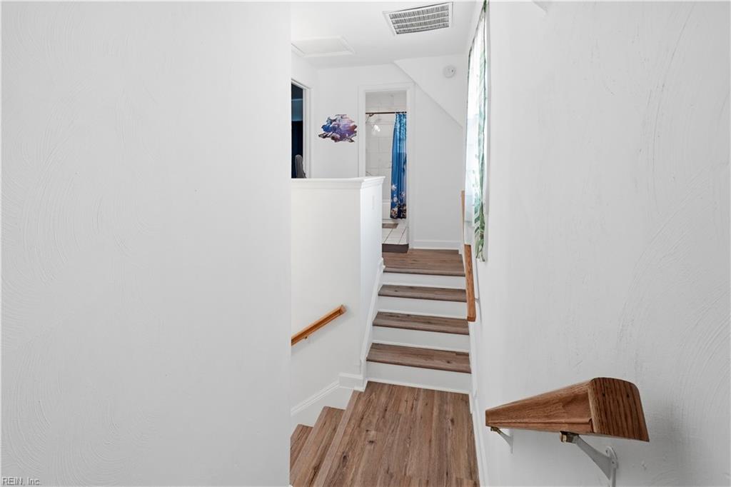 120 Forrest Ave Property Photo 11
