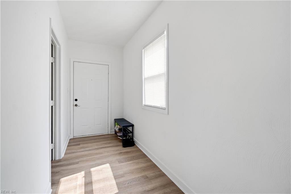 120 Forrest Ave Property Photo 17