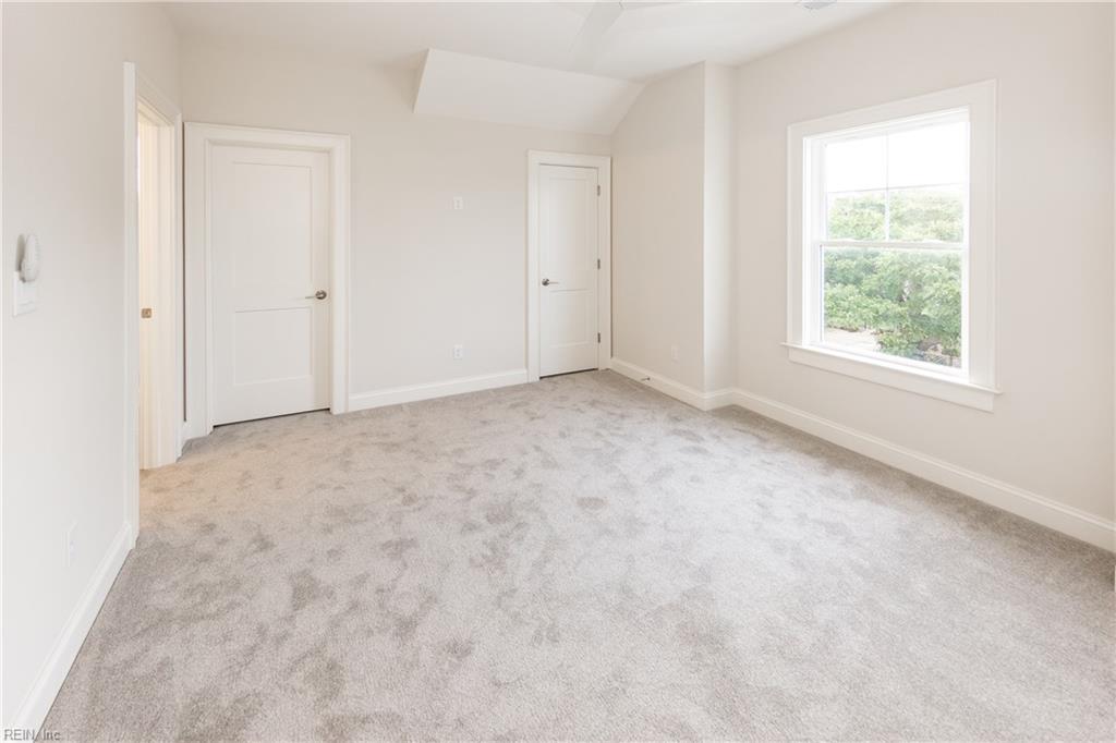 114 70th St Property Photo 41