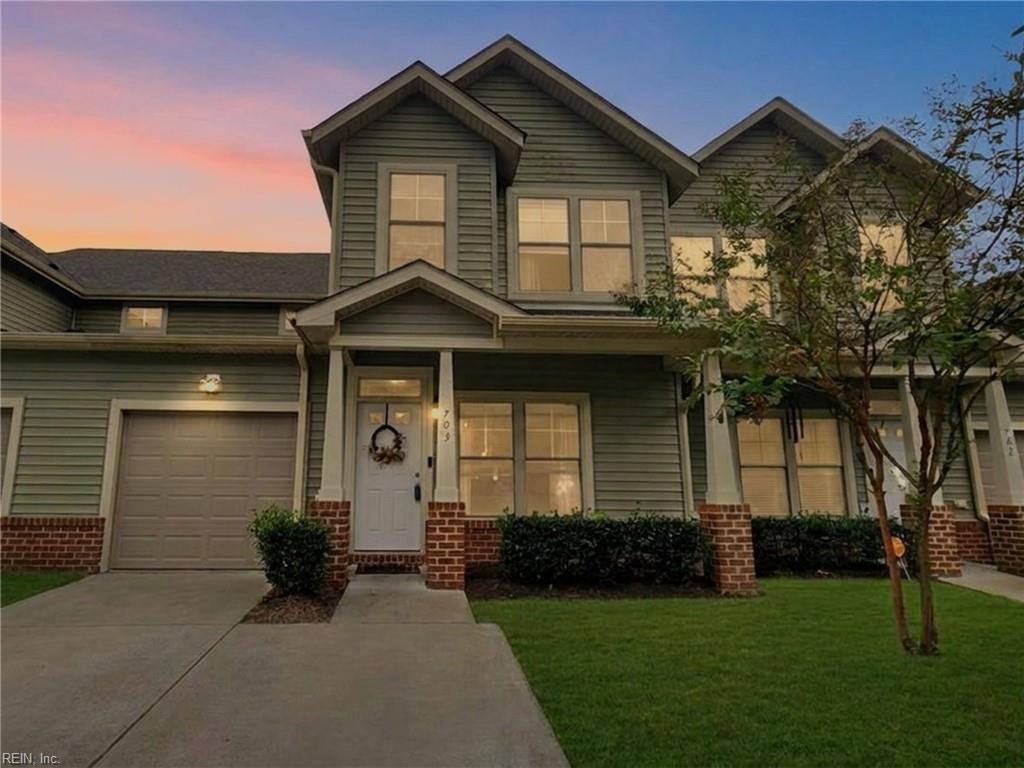 200 Seasons Cir Property Photo 1