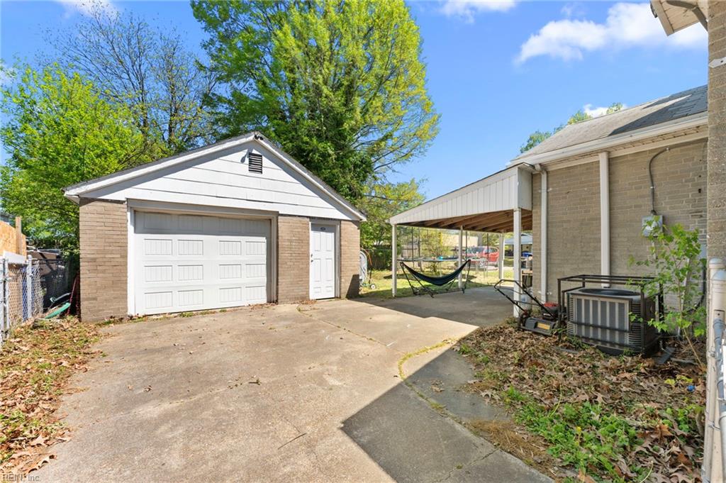 3104 Marshall Ave Property Photo 6