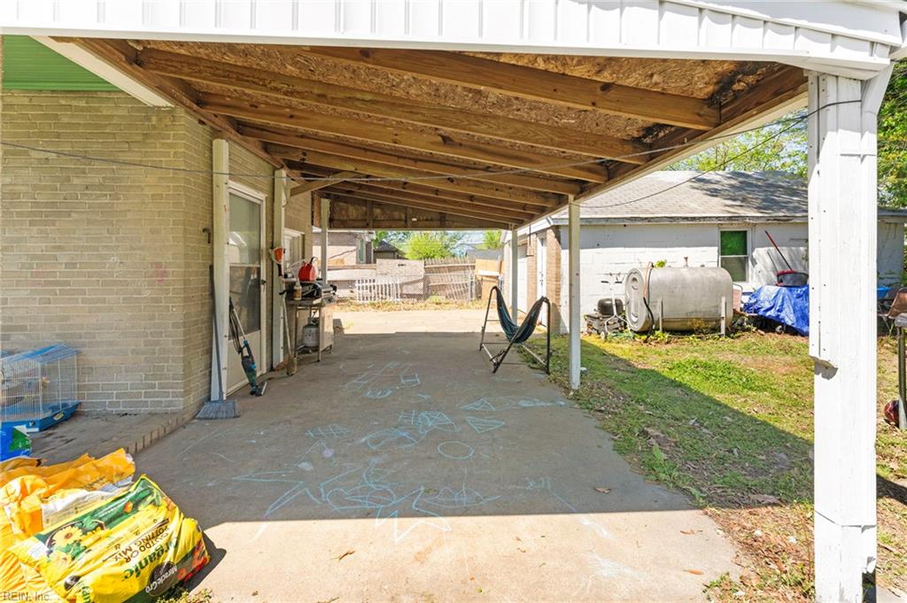 3104 Marshall Ave Property Photo 8