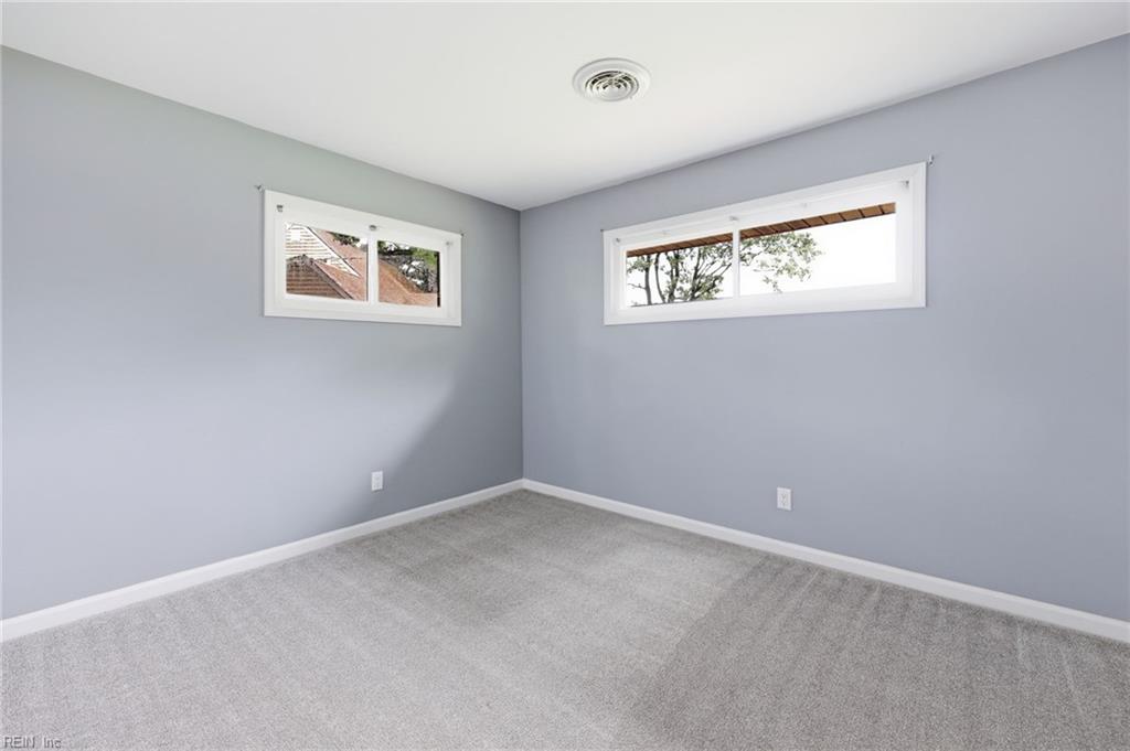 1421 Ardmore Cir Property Photo 6