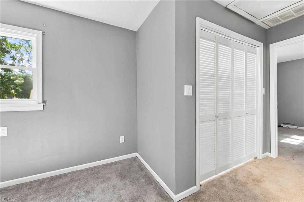 1421 Ardmore Cir Property Photo 8