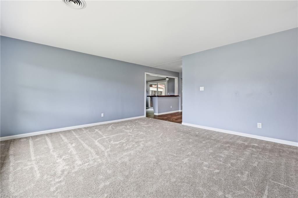1421 Ardmore Cir Property Photo 17