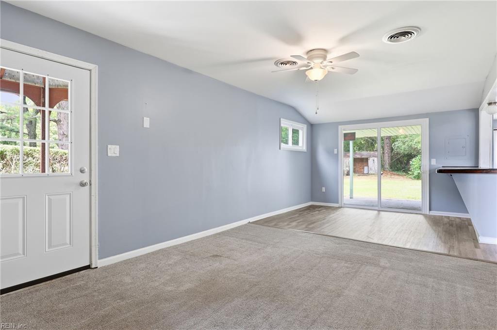 1421 Ardmore Cir Property Photo 20