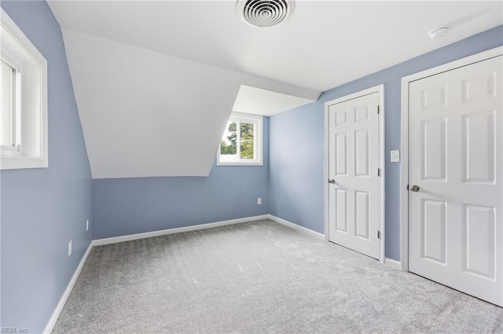 1421 Ardmore Cir Property Photo 22