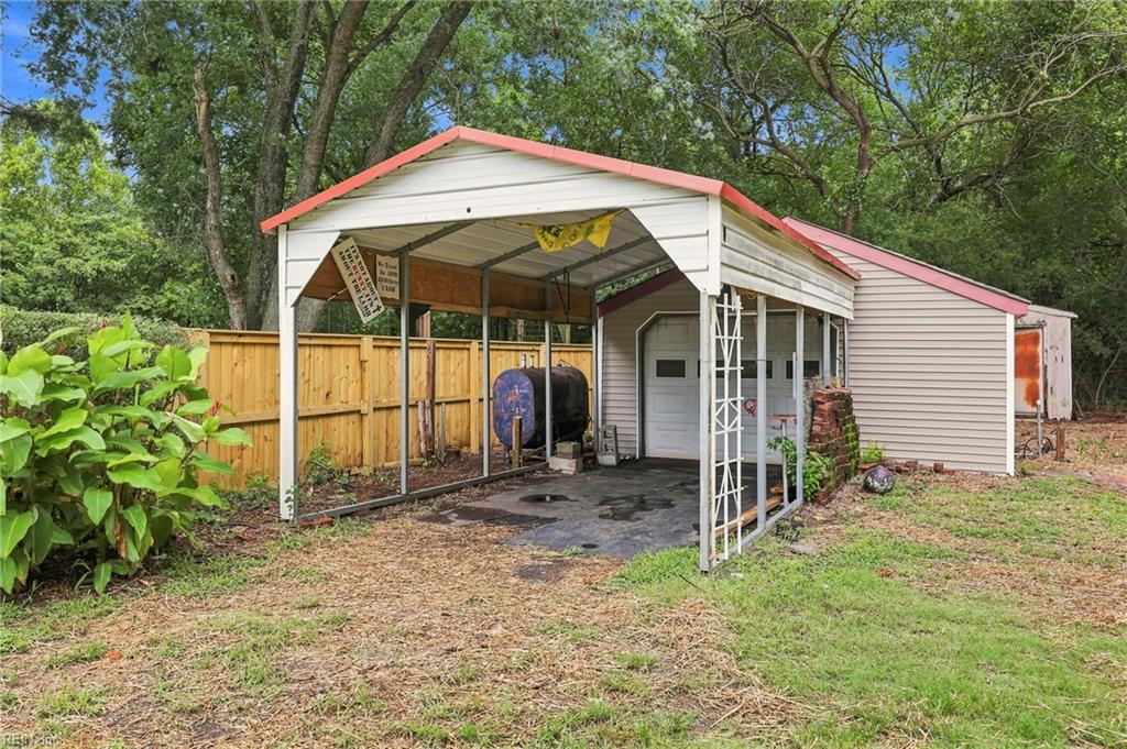 1421 Ardmore Cir Property Photo 26