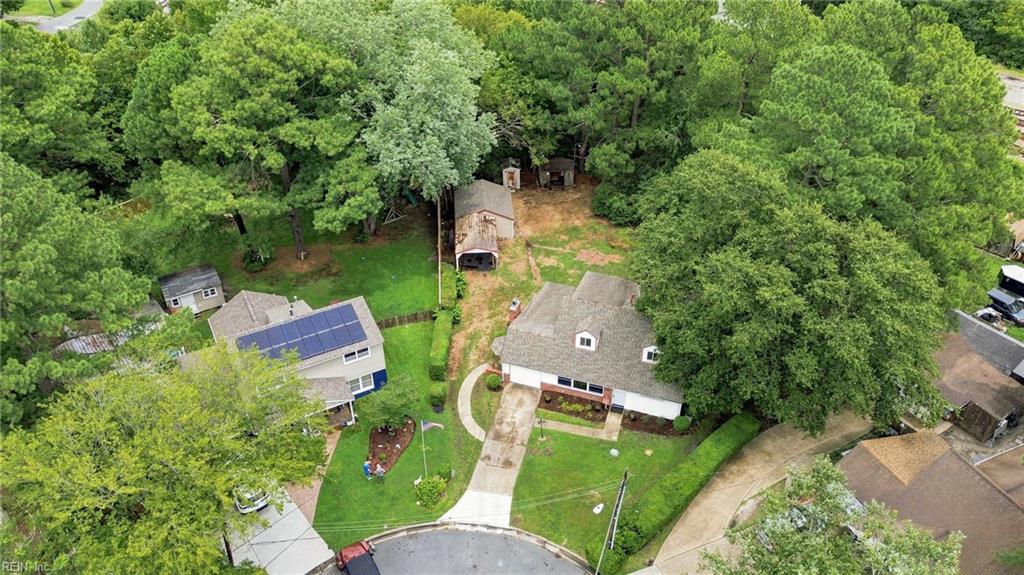1421 Ardmore Cir Property Photo 32