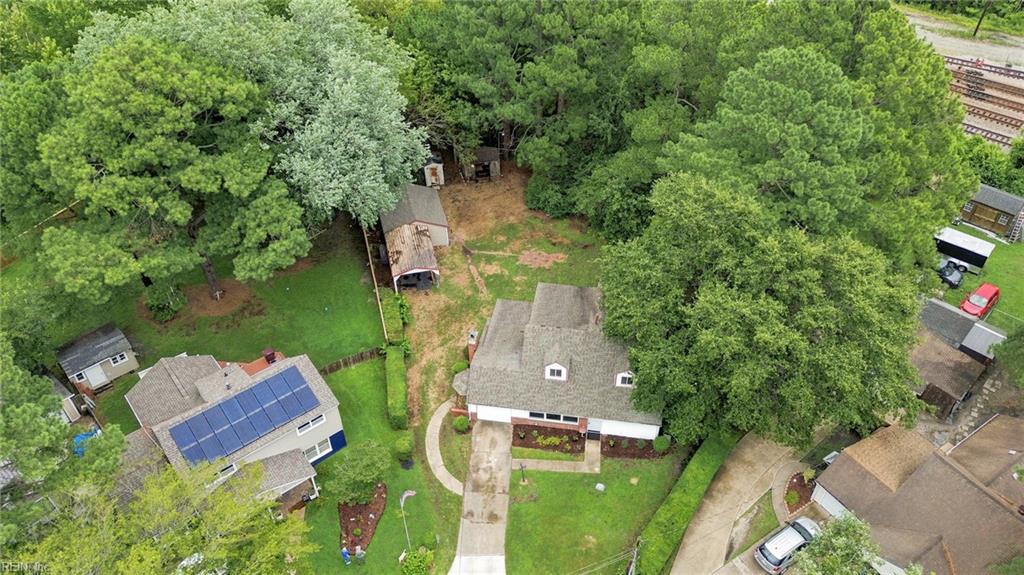 1421 Ardmore Cir Property Photo 34