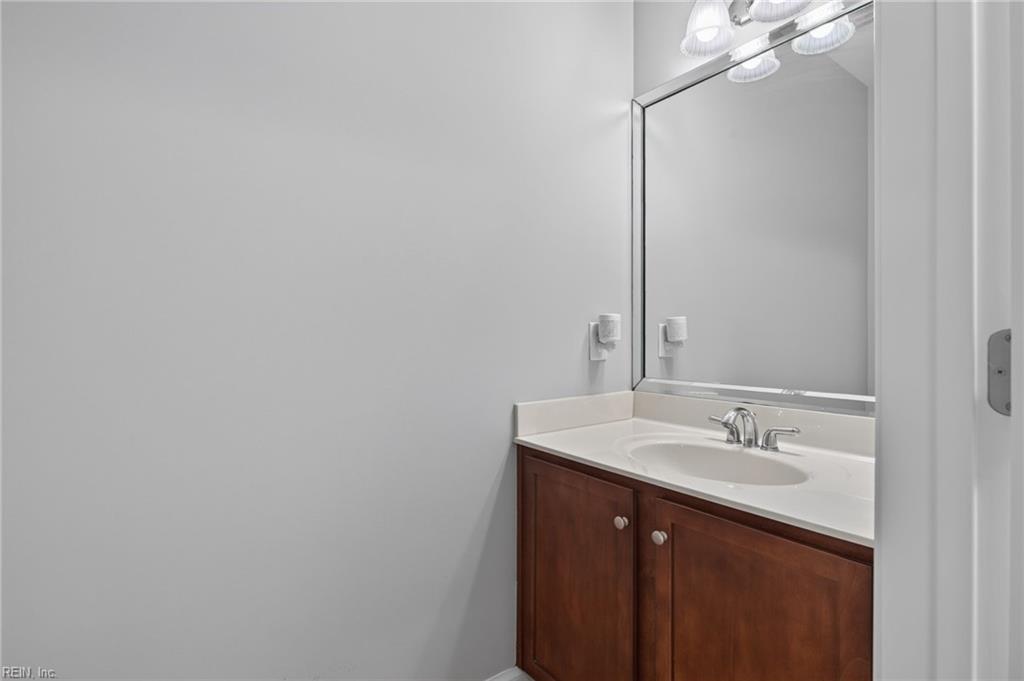 670 Town Center Dr Property Photo 12