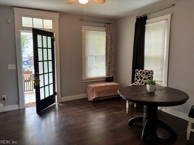 1524 Mathews Ter Property Photo 6