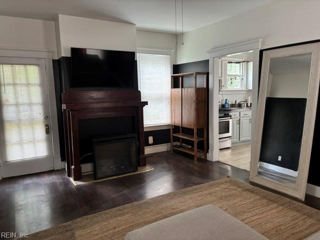 1524 Mathews Ter Property Photo 13