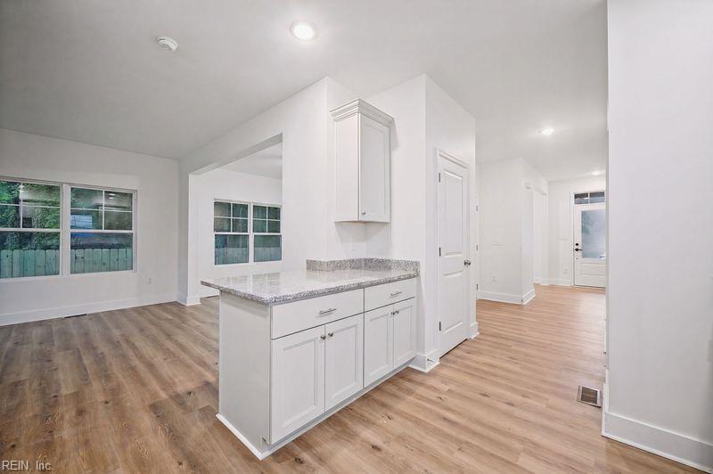 209 Hunter St Property Photo 8