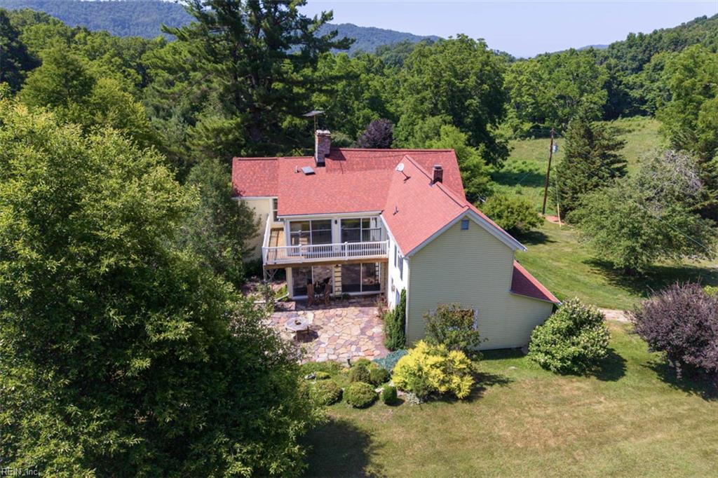 531 Lowland Farm Rd Property Photo 2