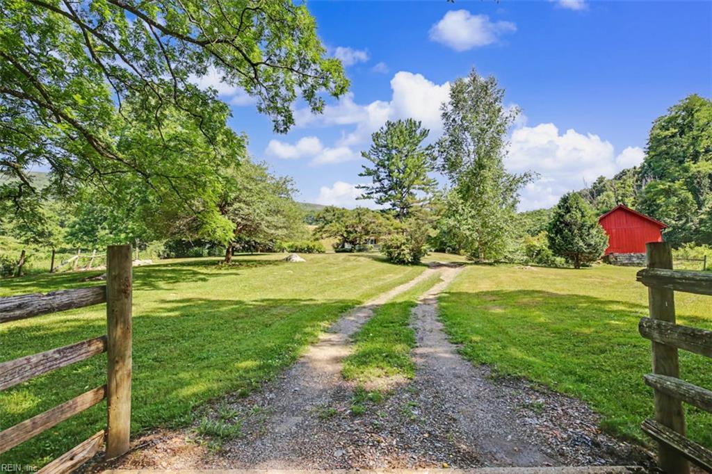 531 Lowland Farm Rd Property Photo 5